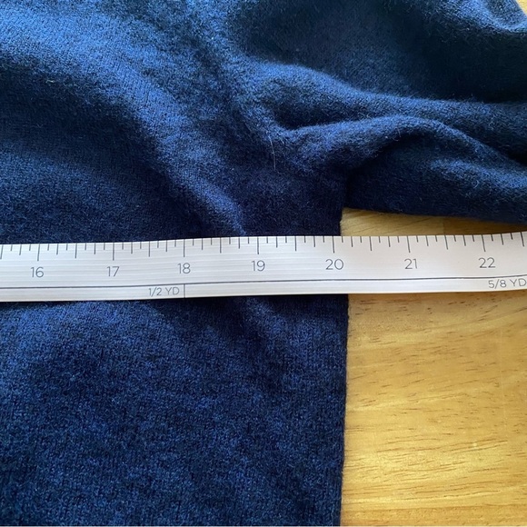 Calvin Klein Merino Wool Men's Deep Blue long sleeve V-Neck Sweater large - Picture 9 of 11